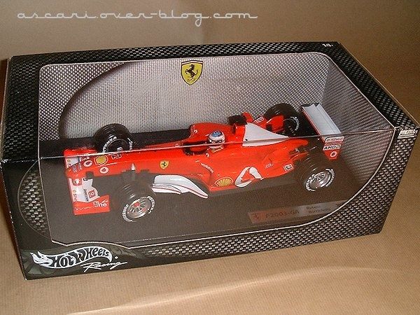 1-18 Ferrari F2003 GA Barichello Hot Wheels