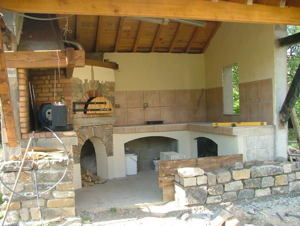 Realisation d'une cuisine d'ete et son four à bois lozere ... Plan cuisine exterieure gratuit