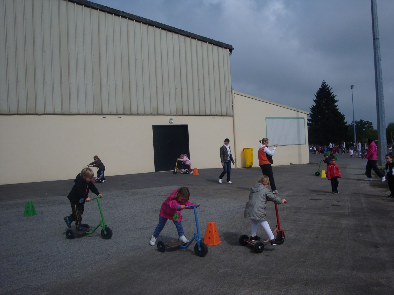 Rencontre sportive école maternelle