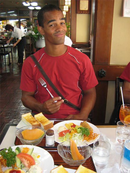 petit-dej-babou.jpg