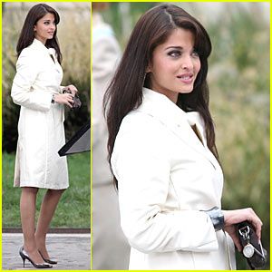 aishwarya-rai-pink-panther-2.jpg