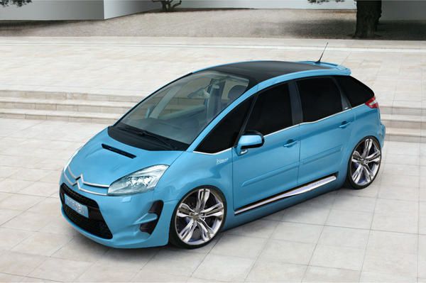 Citroen C4 Grand Picasso. Le C4 Grand Picasso opte pour