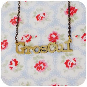 collier-gros-cul.jpg