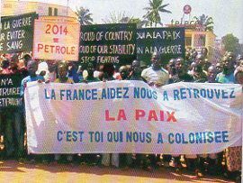 doc2-devant-l-ambassade-de-France-a-Bangui.jpg