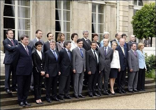 photo-de-famille-du-gouvernement-fillon.jpg