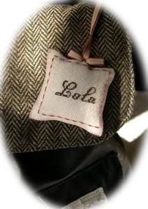 Lola-oval2colette.jpg
