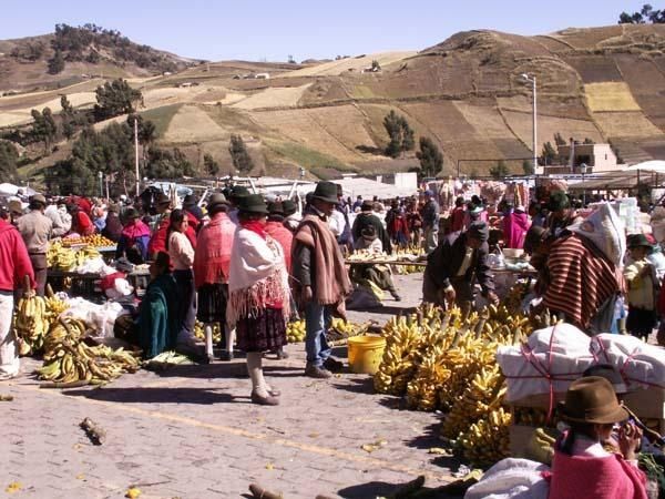 0300-zumbahua-marche.jpg