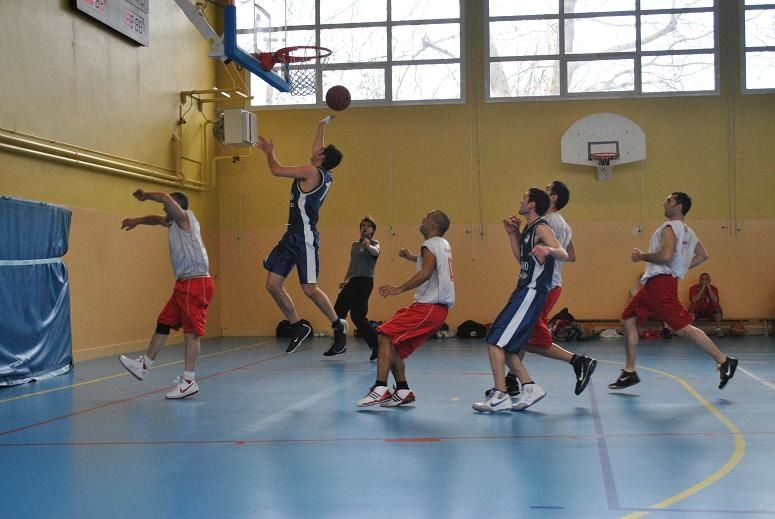 Rencontre dans un club de sport
