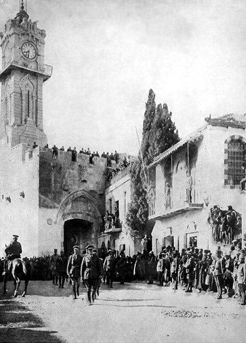 Allenby_enters_Jerusalem_1917_m.jpg