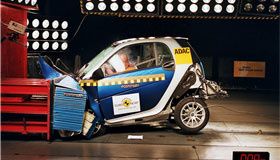 Smart-Fortwo-crash-test.jpg
