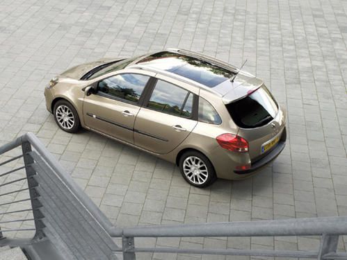 Renault-Clio-Estate-2-.jpg