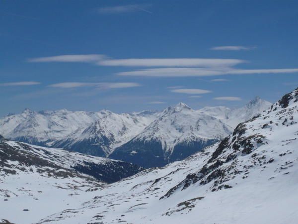 Des ovnis dans le ciel