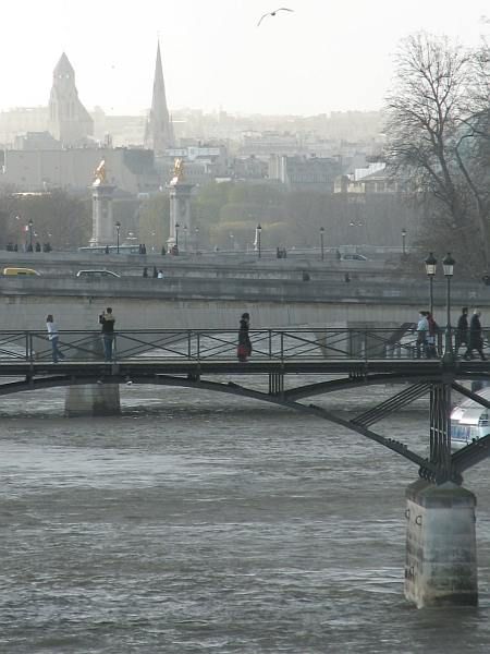 la Seine et le pont des Arts avant l'averse