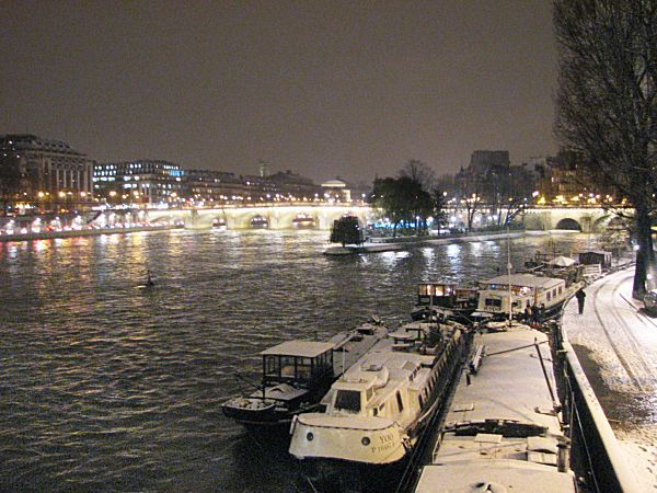 Neige sur la Seine, Paris, 8 décembre 2010