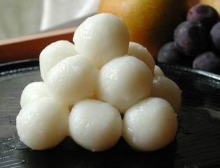 tsukimi-dango.jpg