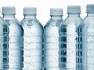 Bouteilles-d-eau-minerale.jpg