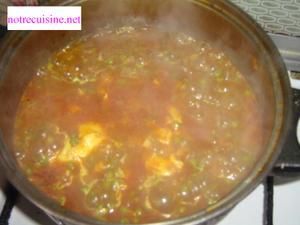 tajine-de-petit-pois-aux-oeufs-marmitte-.jpg