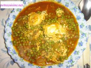 tajine-de-petits-pois-aux-oeufs.jpg