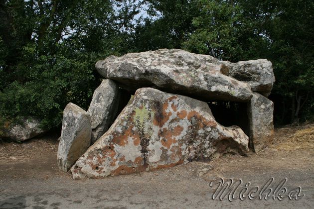 dolmens-savatadole--3-.jpg