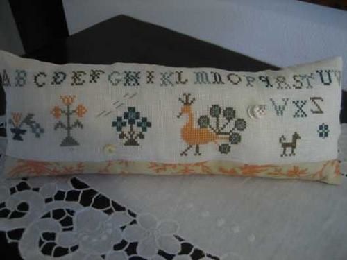 Stacy-Nash-pillow-1-copie-1.jpg