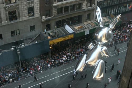 Koons-rabbit-by-Nicki-Ishmael--2-.jpg