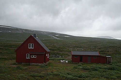 Une-maison-au-milieu-de-rien.jpg