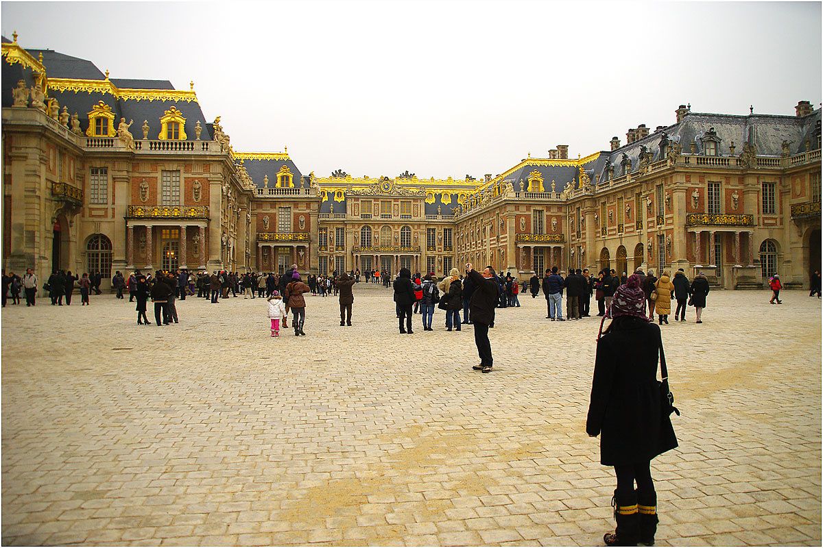 Visite en touriste du château de Versailles au moment de l'exposition du japonais "Takashi Murakami".