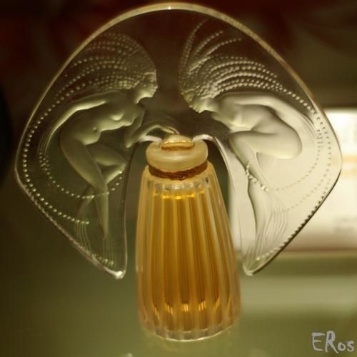 Chamerolles-flacon-Lalique-5.jpg