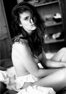D--nud--e-portrait-assise-Alain-Daussin.jpg