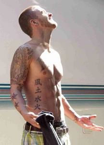 36-276282906-justin-timberlake-tattoos-H182445-L.jpg