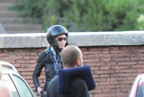 20120614-pictures-madonna-out-and-about-vespa-rome-43-296x2.jpg