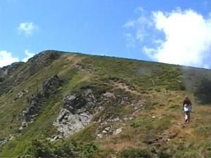 en-montant-apr--s-les-finestes.jpg
