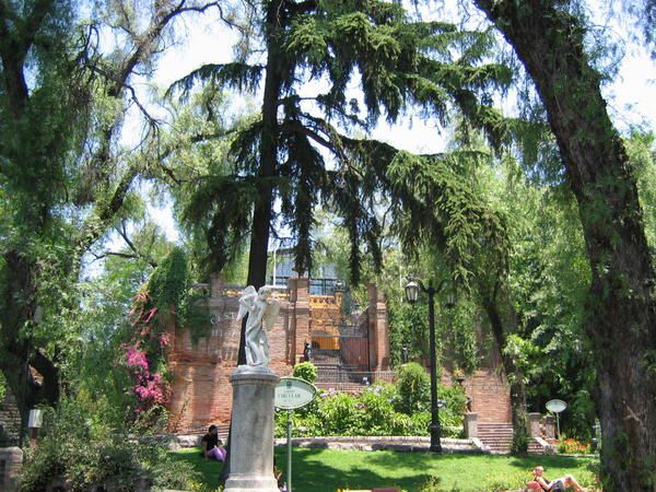 Sans doute le plus beau jardin de Santiago, où fut fondée la ville