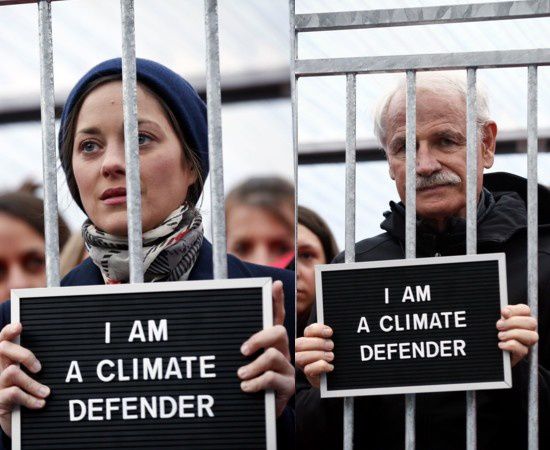 Arctic-Greenpeace-Marion-Cotillard-et-Yann-Arthus-Bertrand-.jpg