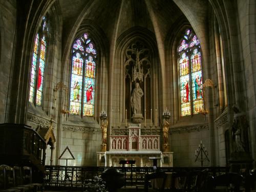 saint-seurin-autel.jpg