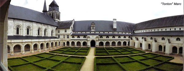 l-Abbaye-de-Fontevrault.jpg