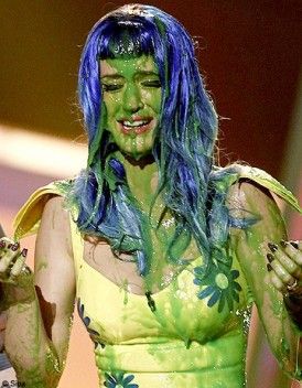 Buzz-Katy-Perry-victime-d-un-gag-en-direct_mode_une.jpg Buzz-Katy-Perry-victime-d-un-gag-en-direct_mode_une.jpg