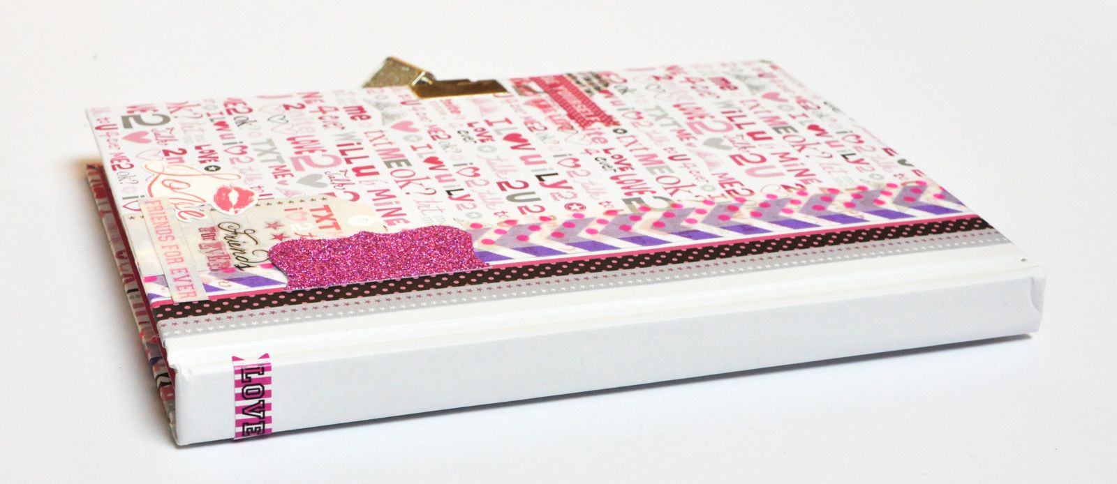 Un journal intime pour Toga.  Moua