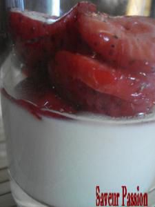 panacottacococitronvertfraisespoivrees2.jpg