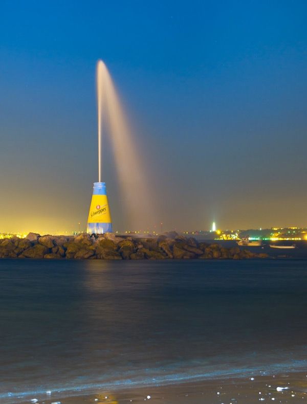 Schweppes-geiser-ambient-marketing.jpeg