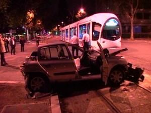 accidenttram.jpg
