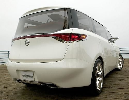 Nissan-Forum-2.jpg