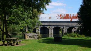 Cliquez pour agrandir Le pont-écluse Saint Amand