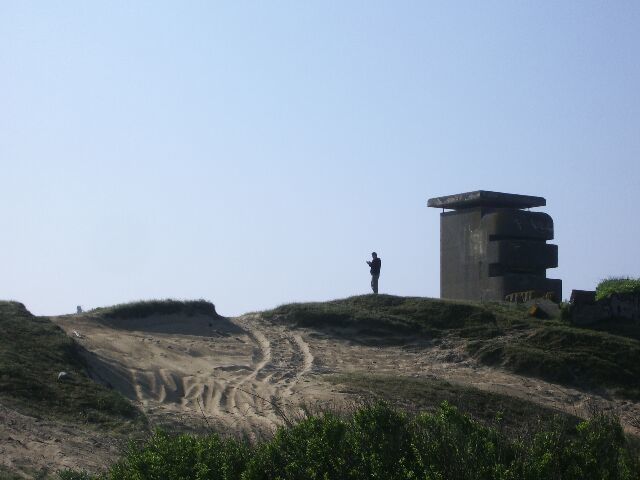 l-auteur-de-ce-site-observe-un-bunker.jpg