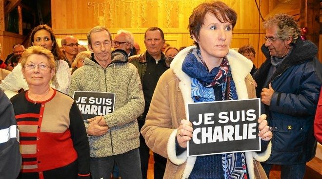 a-brehat-comme-partout-les-pancartes-je-suis-charlie-se_221.jpg