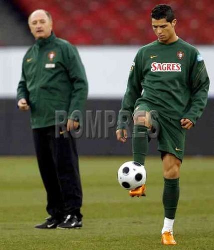 entrainement-du-Portugal-05-02-08-copie-1.jpg
