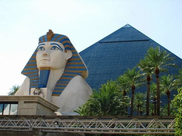 890263-LAS-VEGAS-Luxor-1.jpg