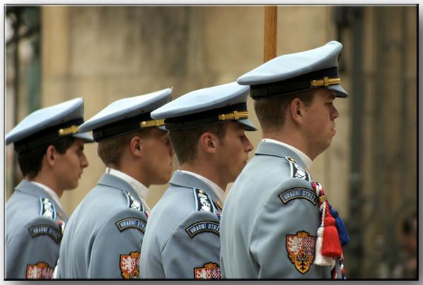 PragueReleveGarde-4.jpg