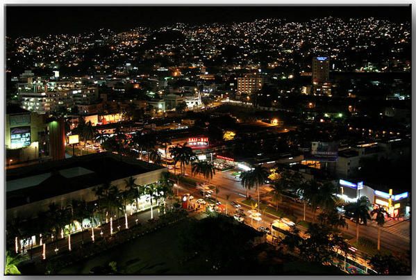 2421-img-4146-Acapulco-by-night-72.jpg