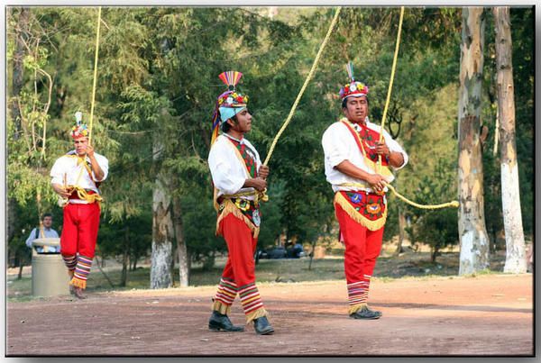 0097-Parc-de-Chapultepec-Les-voladores-72b.jpg